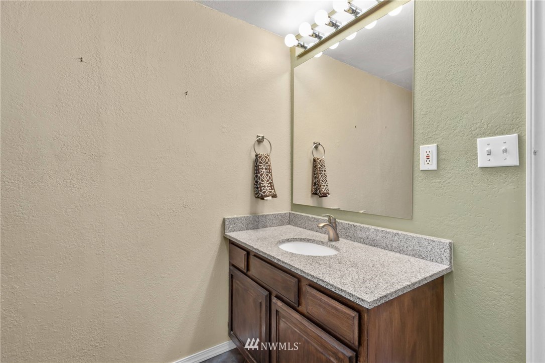 4405 Southwest County Line Road Port Orchard, WA 98367 - Photo 26 of 33 Gallery Image 26