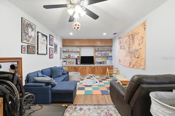 $249,000 | 215 Carla Ann Court, Auburndale, FL 33823