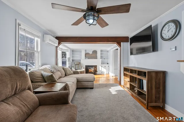 $480,000 | 420 Halladay Avenue West, Suffield, CT 06078