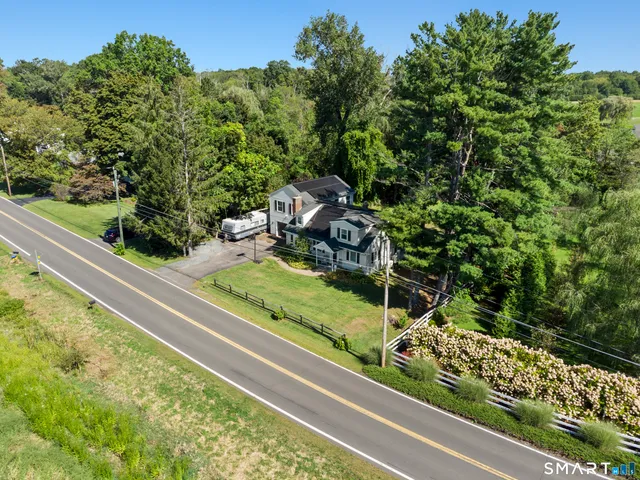 $480,000 | 420 Halladay Avenue West, Suffield, CT 06078