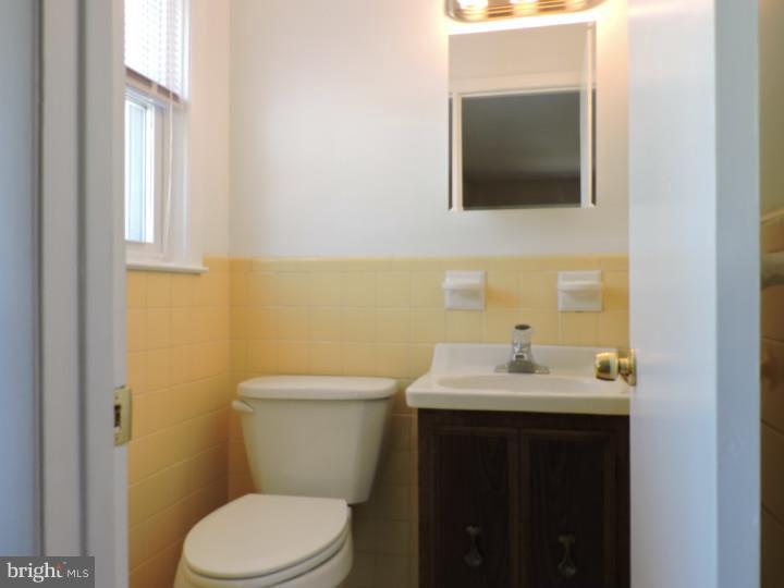 695 Vernon Road Springfield, PA 19064 - Photo 14 of 25