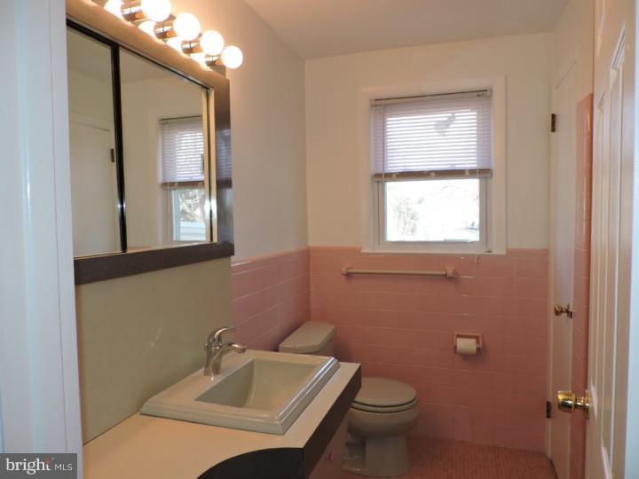 695 Vernon Road Springfield, PA 19064 - Photo 17 of 25