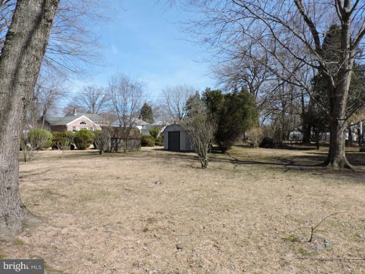695 Vernon Road Springfield, PA 19064 - Photo 23 of 25