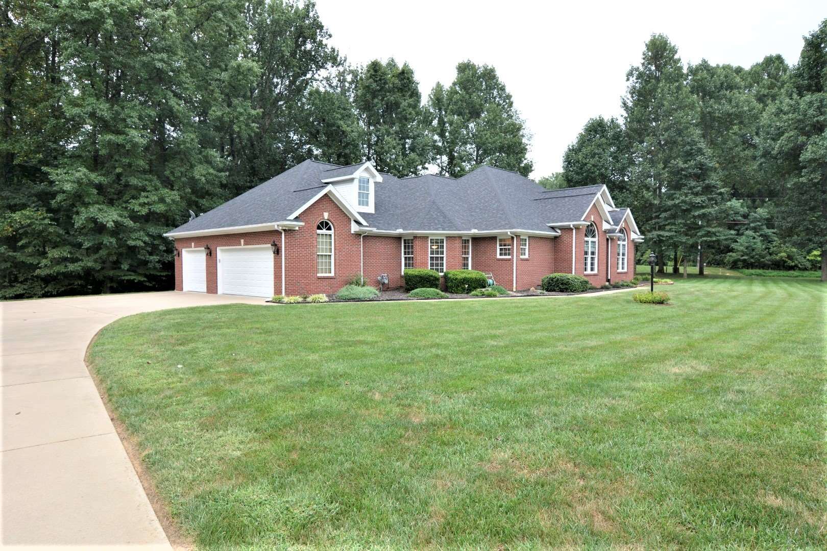 5900 Hausman Road Mount Vernon, IN 47620 - Photo 3 of 35 Gallery Image 3