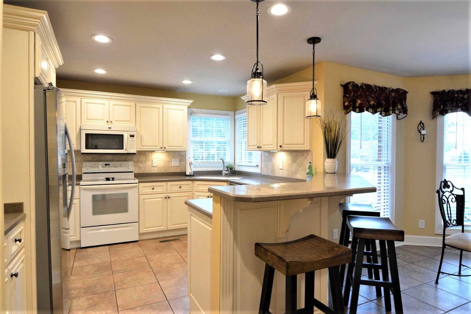 5900 Hausman Road Mount Vernon, IN 47620 - Photo 9 of 35 Gallery Image 9