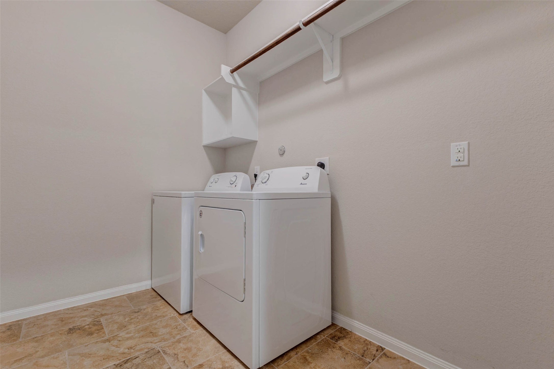 3811 Springcrest Lane Montgomery, TX 77356 - Photo 17 of 23 a utility room with dryer and washer