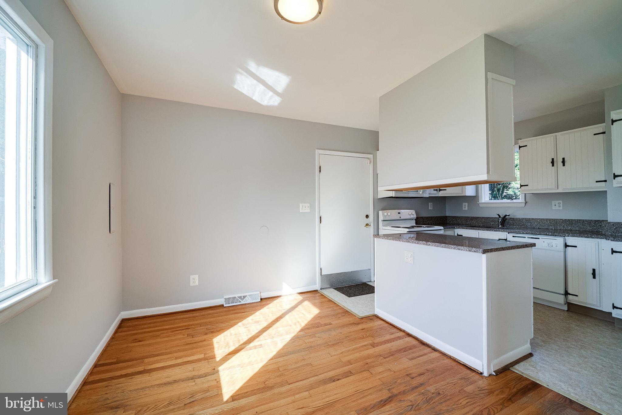 1912 South Glebe Road Arlington, VA 22204 - Photo 15 of 64