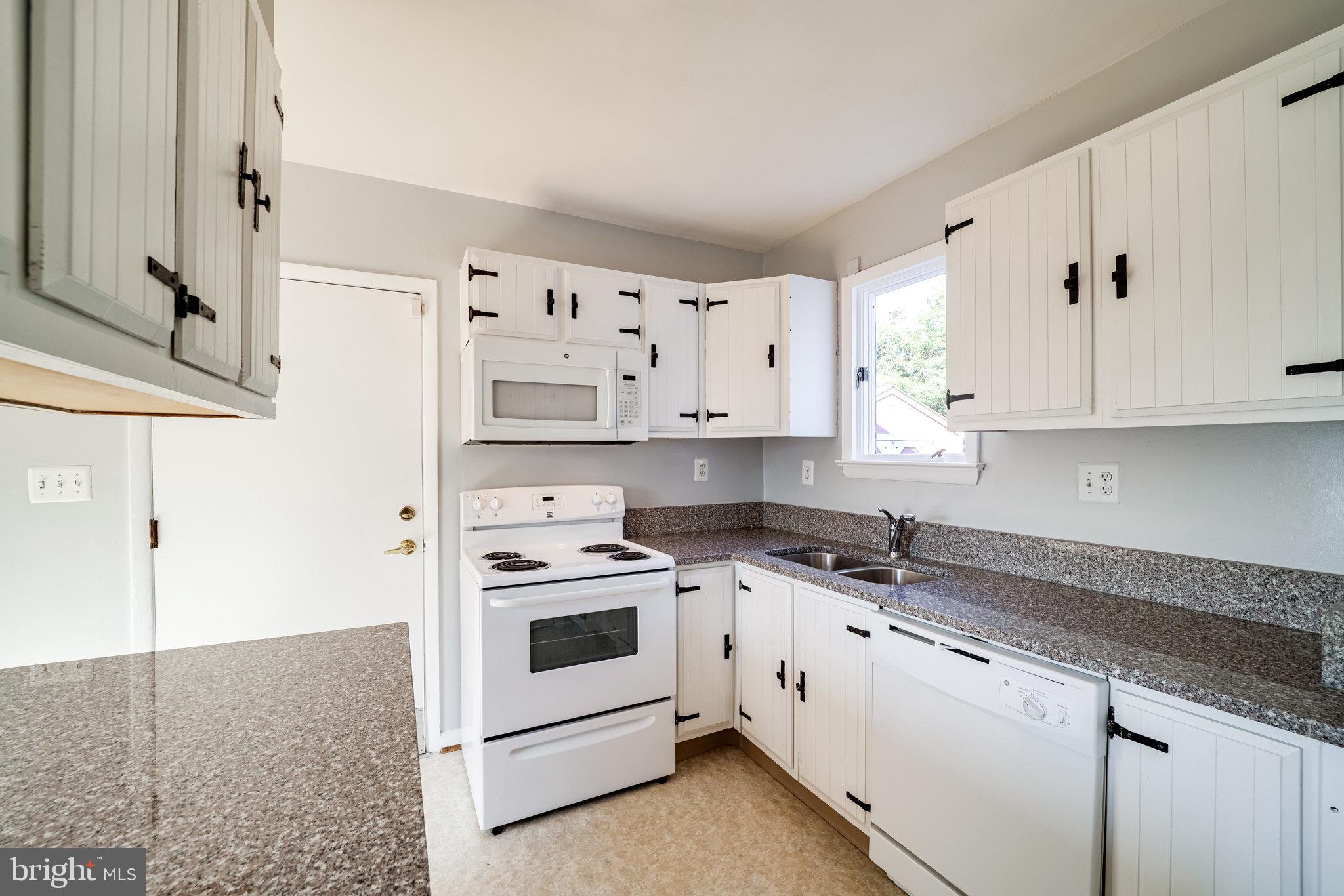 1912 South Glebe Road Arlington, VA 22204 - Photo 19 of 64