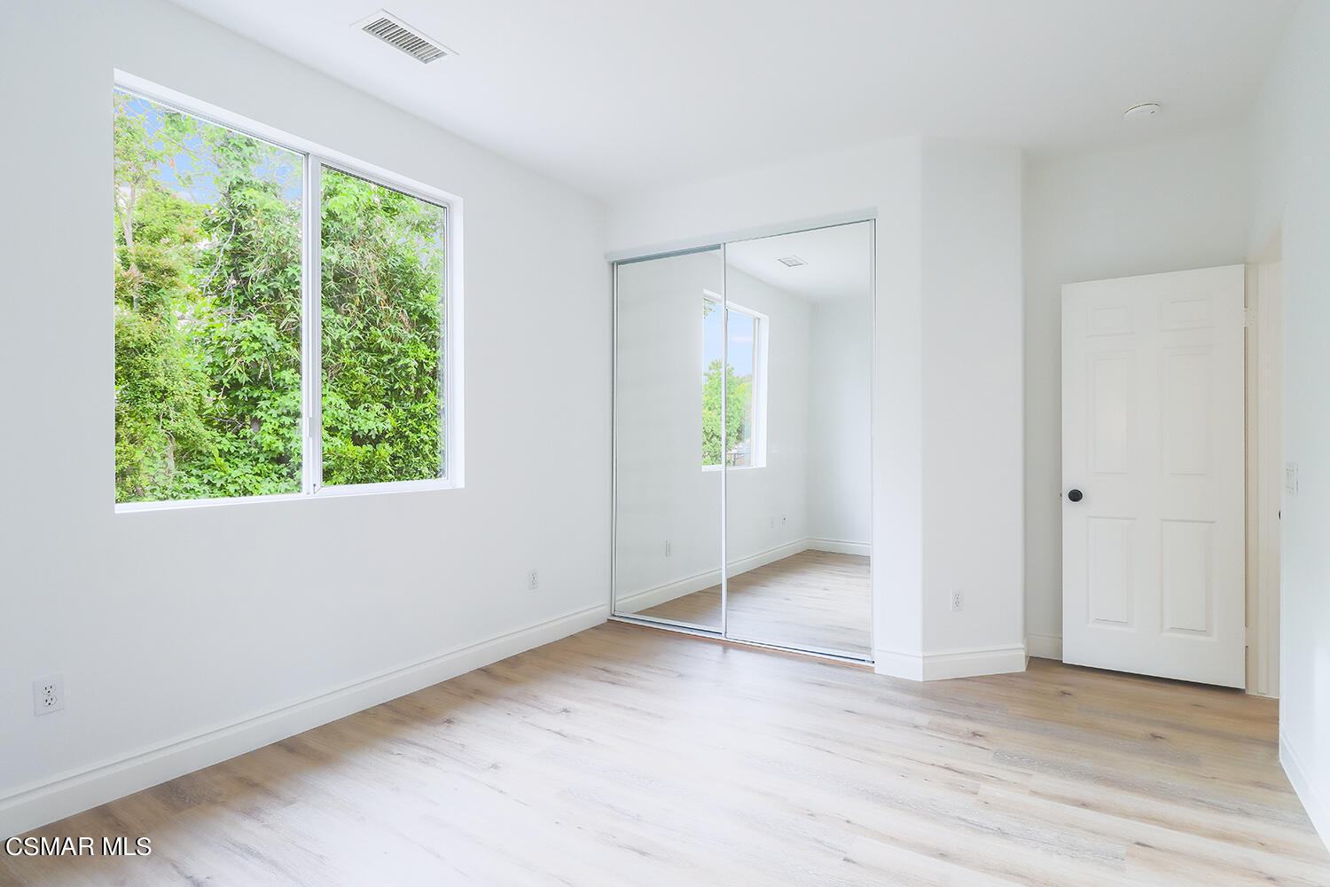 15 Mollison Drive Simi Valley, CA 93065 - Photo 30 of 71 gBedroom2-2