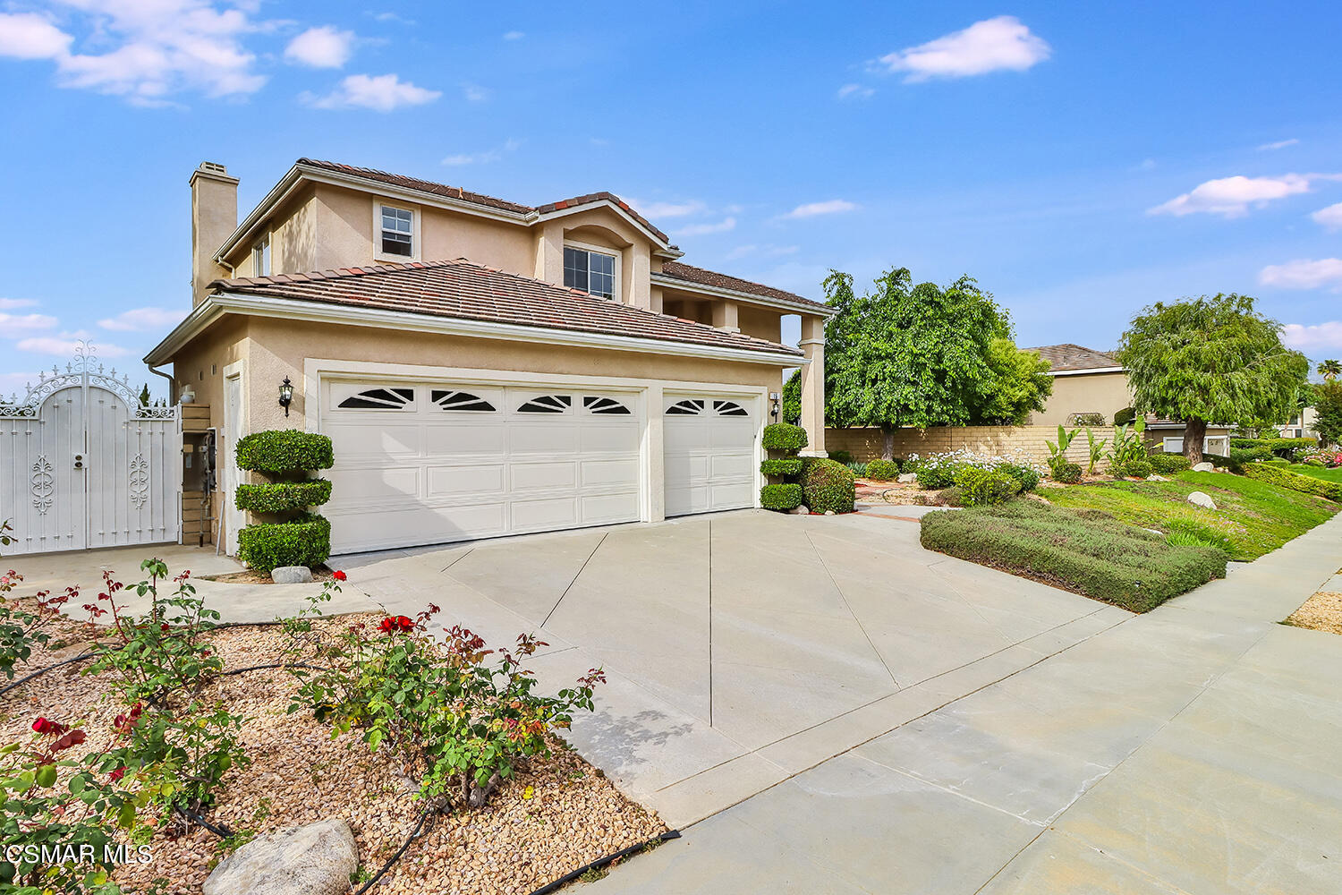 15 Mollison Drive Simi Valley, CA 93065 - Photo 3 of 71 aFront2