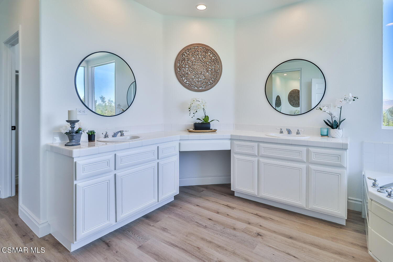 15 Mollison Drive Simi Valley, CA 93065 - Photo 44 of 71 Primary Bedroom Suite8