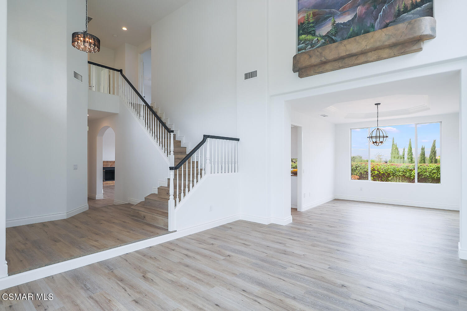 15 Mollison Drive Simi Valley, CA 93065 - Photo 7 of 71 bEntry Living and Dining4