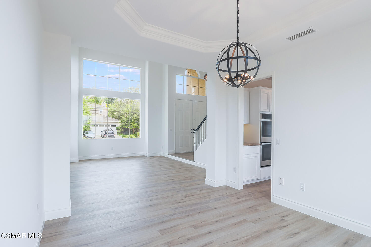 15 Mollison Drive Simi Valley, CA 93065 - Photo 10 of 71 bEntry Living and Dining7