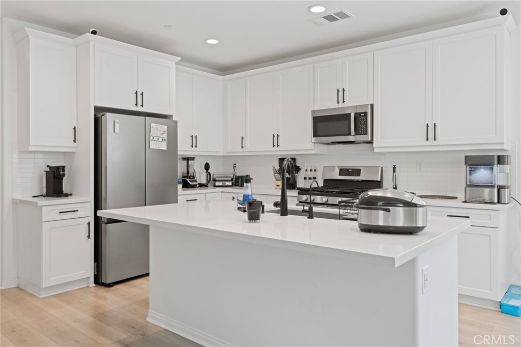 362 Rosa Street Rialto, CA 92376 - Photo 7 of 52