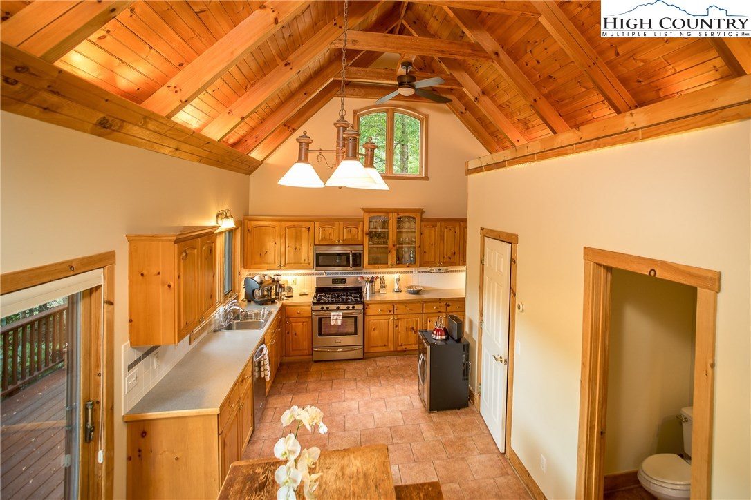 2298 Russ Cornett Road Boone, NC 28607 - Photo 12 of 33 Gallery Image 12