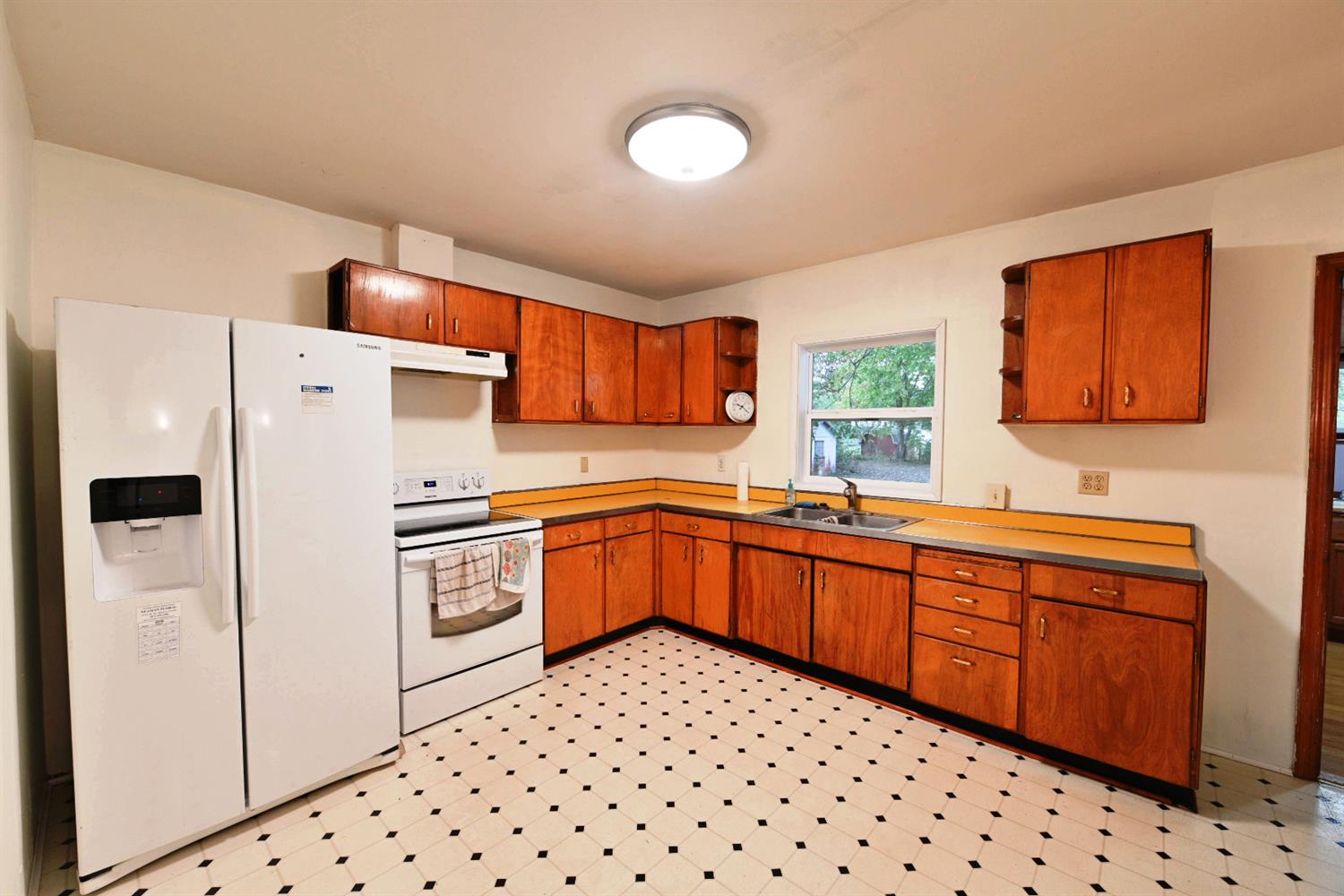 513 5th Street Rising Sun, IN 47040 - Photo 12 of 24