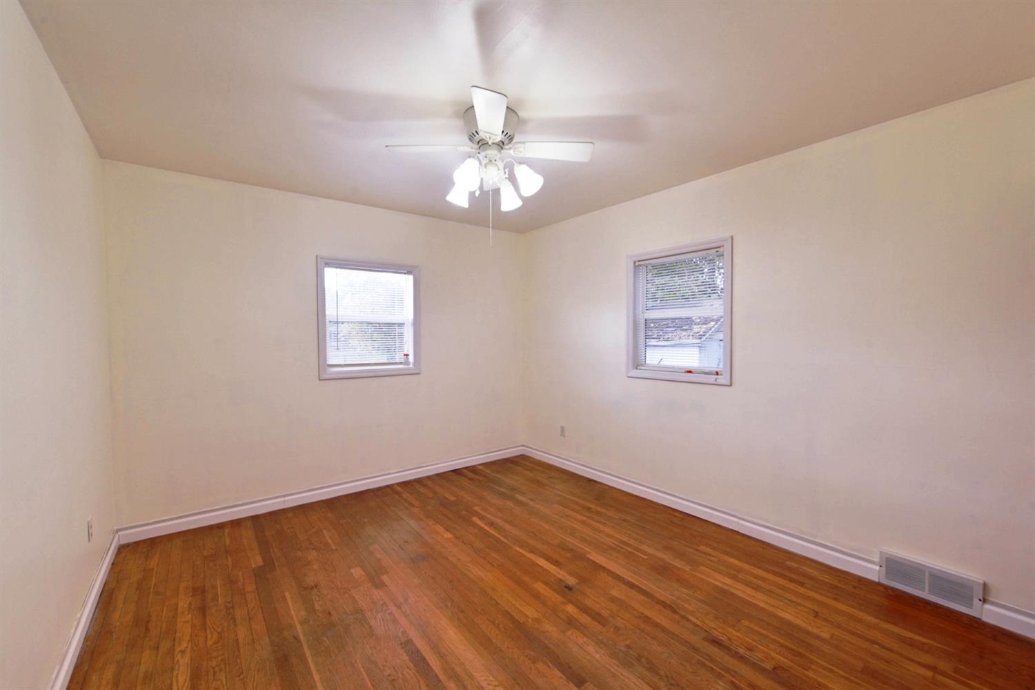 513 5th Street Rising Sun, IN 47040 - Photo 18 of 24
