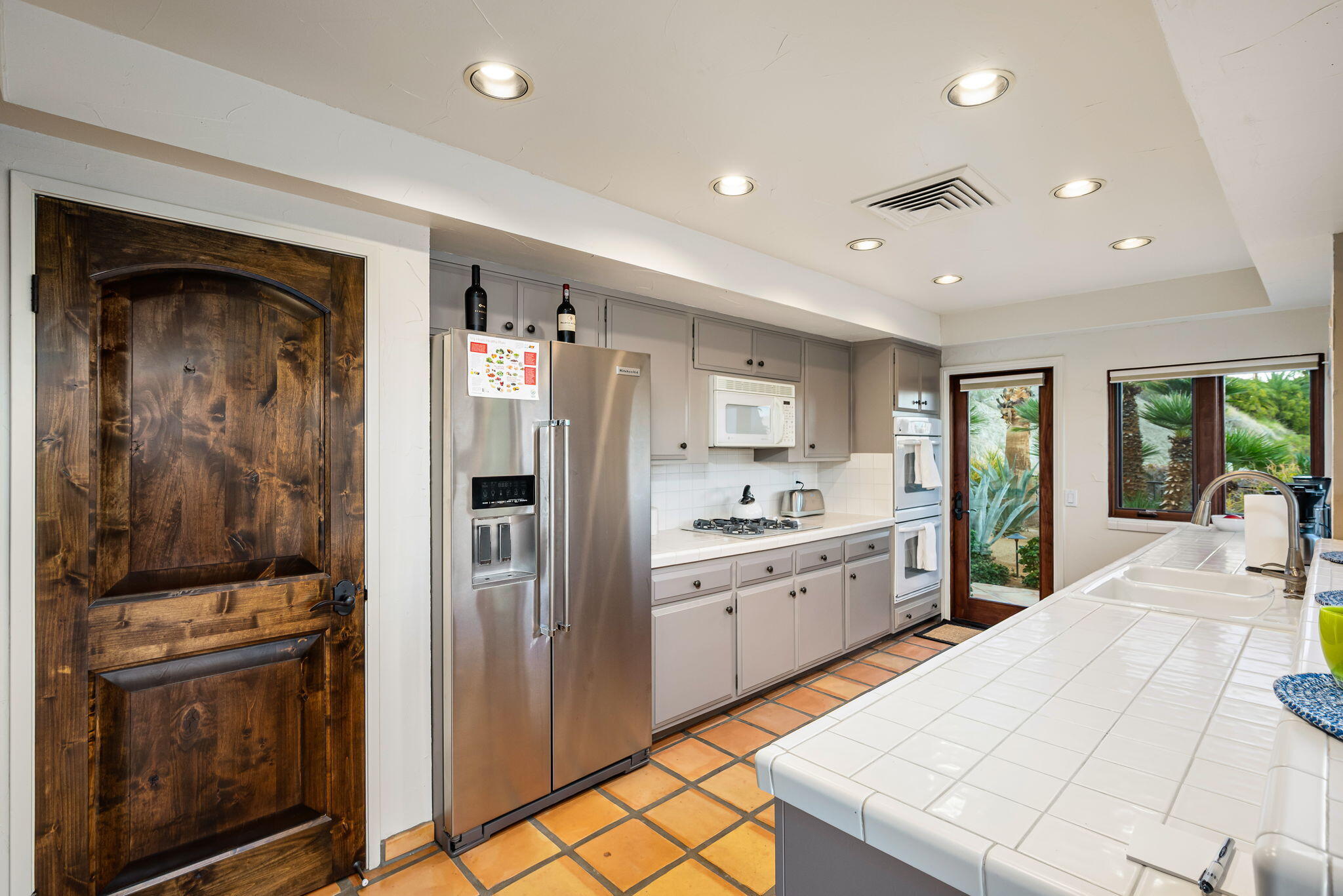 40320 Vía Entrada Rancho Mirage, CA 92270 - Photo 14 of 75 Open Kitchen