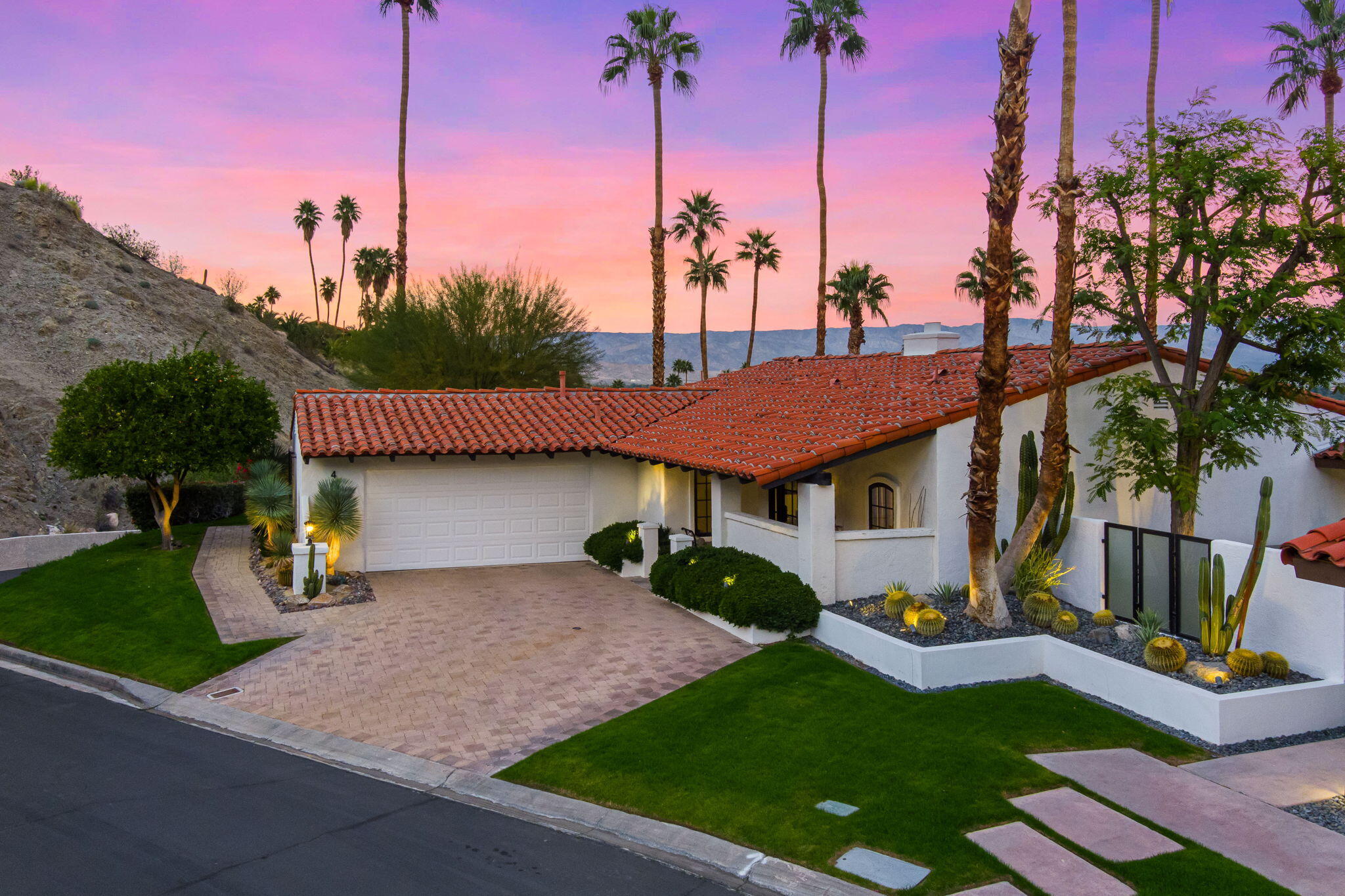 40320 Vía Entrada Rancho Mirage, CA 92270 - Photo 2 of 75 Front