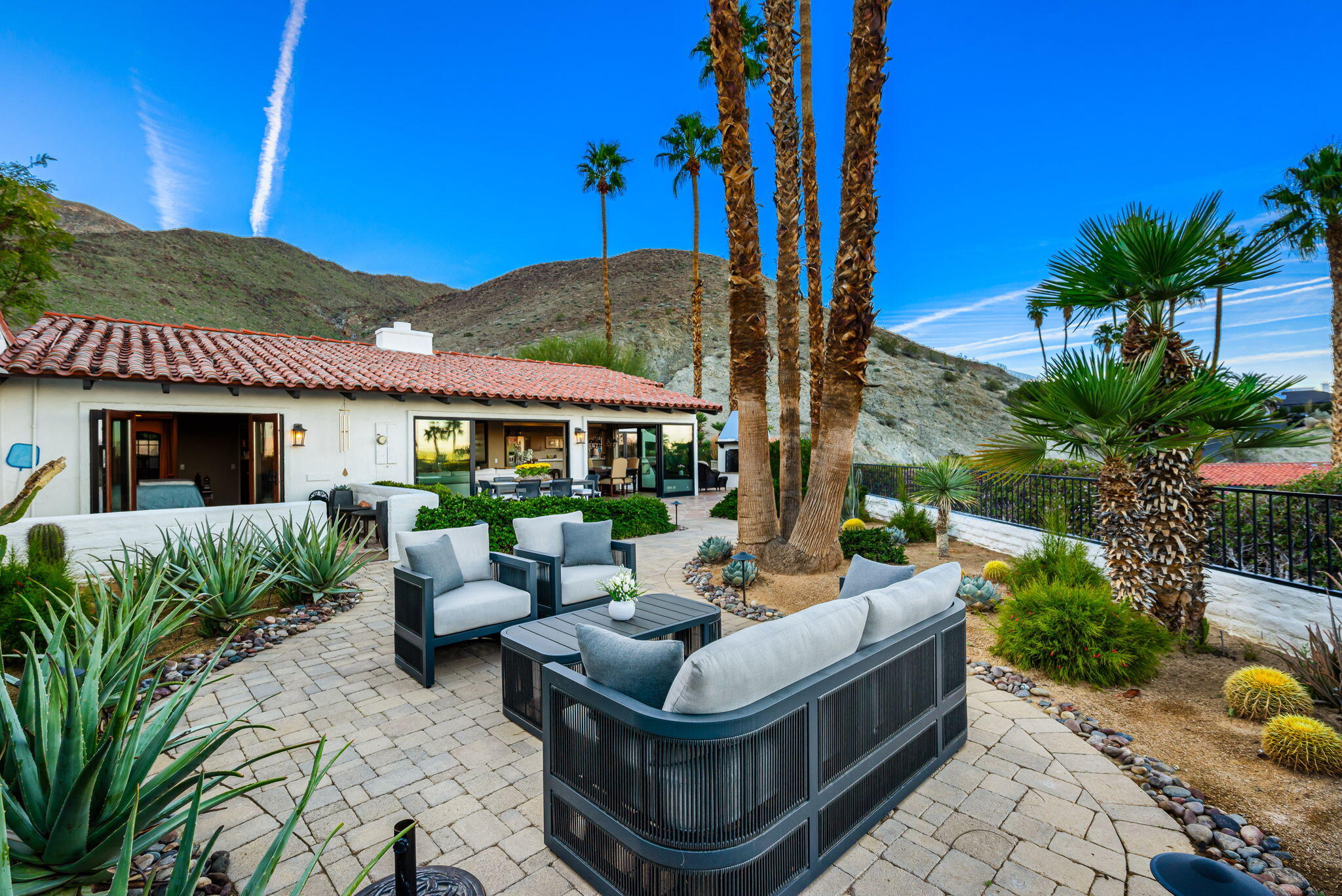 40320 Vía Entrada Rancho Mirage, CA 92270 - Photo 50 of 75 Views