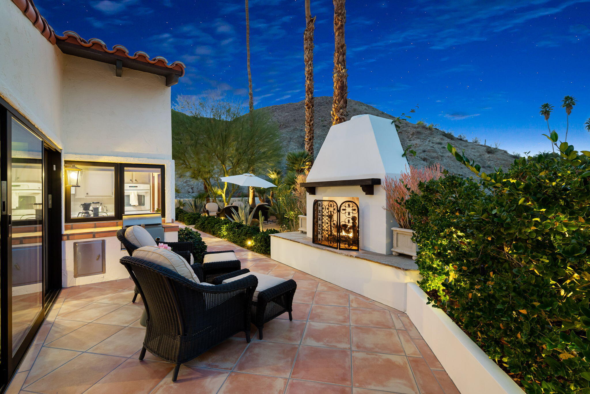 40320 Vía Entrada Rancho Mirage, CA 92270 - Photo 63 of 75 Outdoor Fireplace