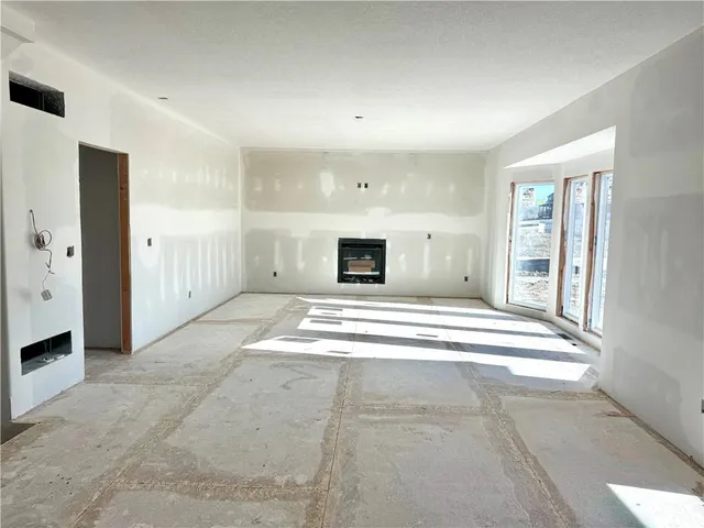 $529,900 | 8973 Northeast 99th Street, Kansas City, MO 64157