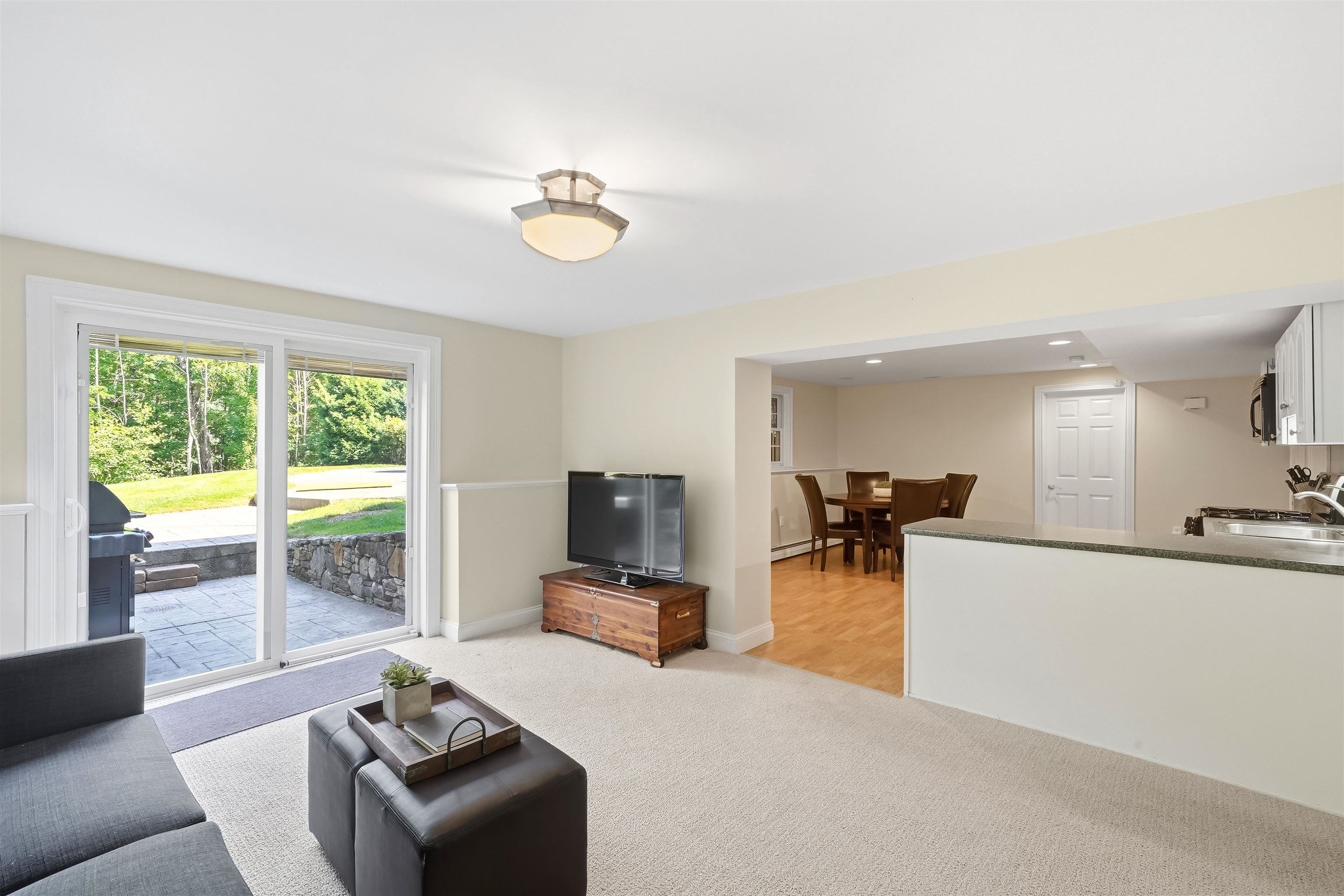 5 Sherwood Road Windham, NH 03087 - Photo 40 of 45