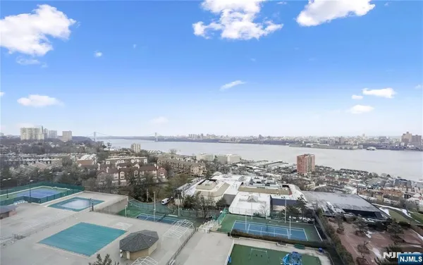 $725,000 | 200 Winston Drive, Unit L09, Cliffside Park, NJ 07010