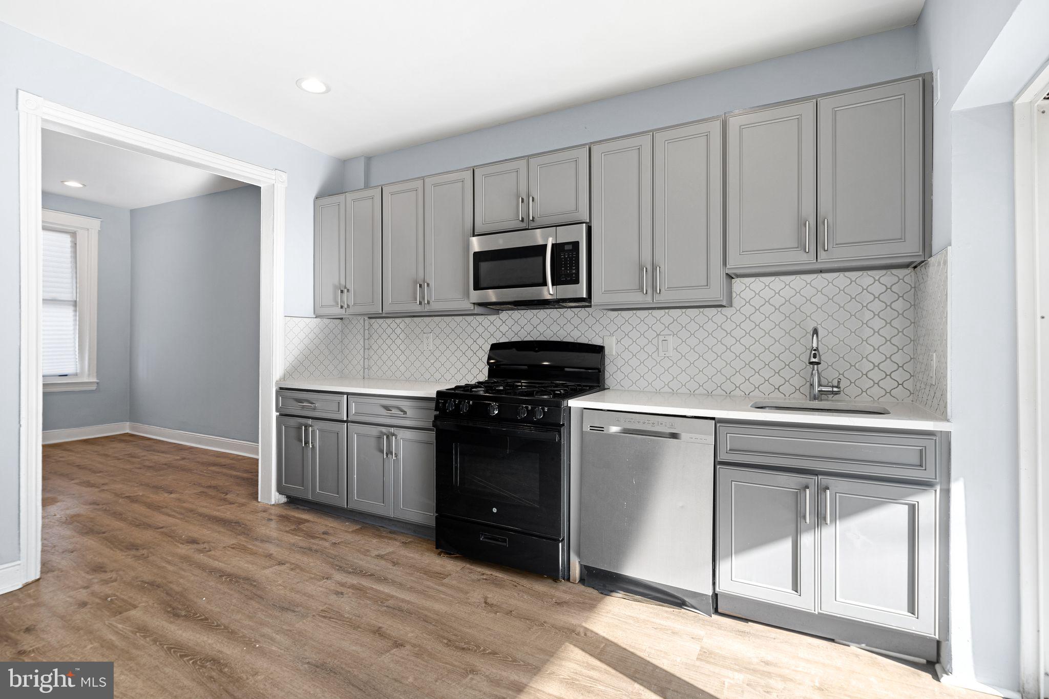 3131 Tulip Street Philadelphia, PA 19134 - Photo 2 of 15