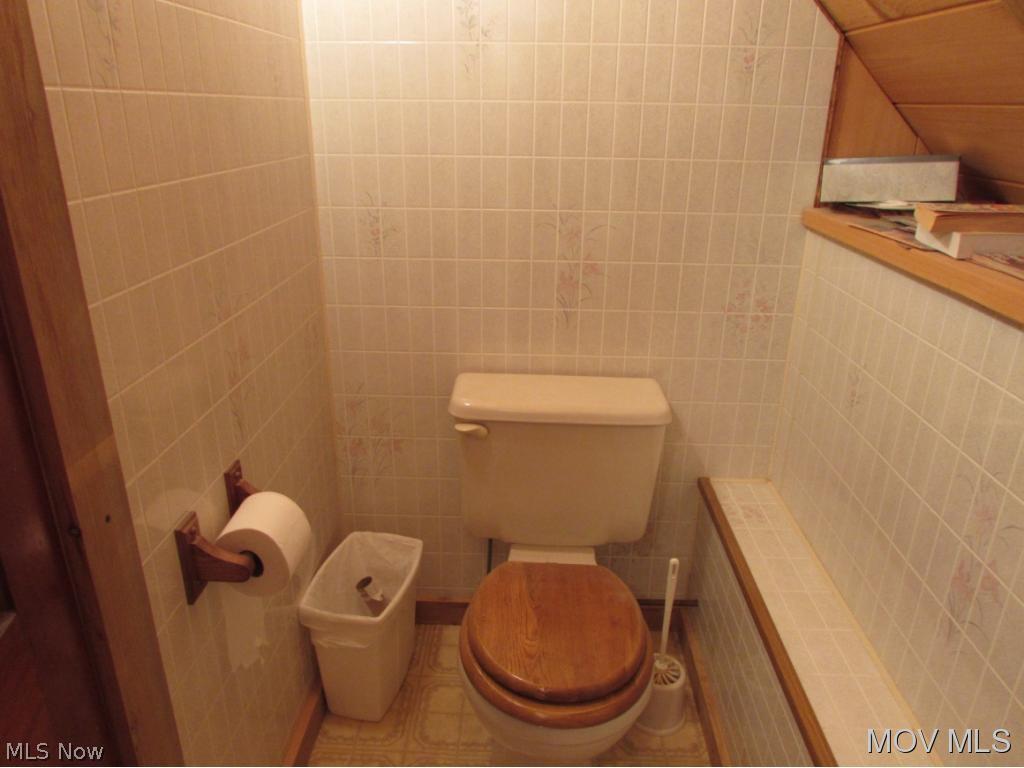 6945 Tabor Ridge Road Stockport, OH 43787 - Photo 12 of 22 Second Floor Bath