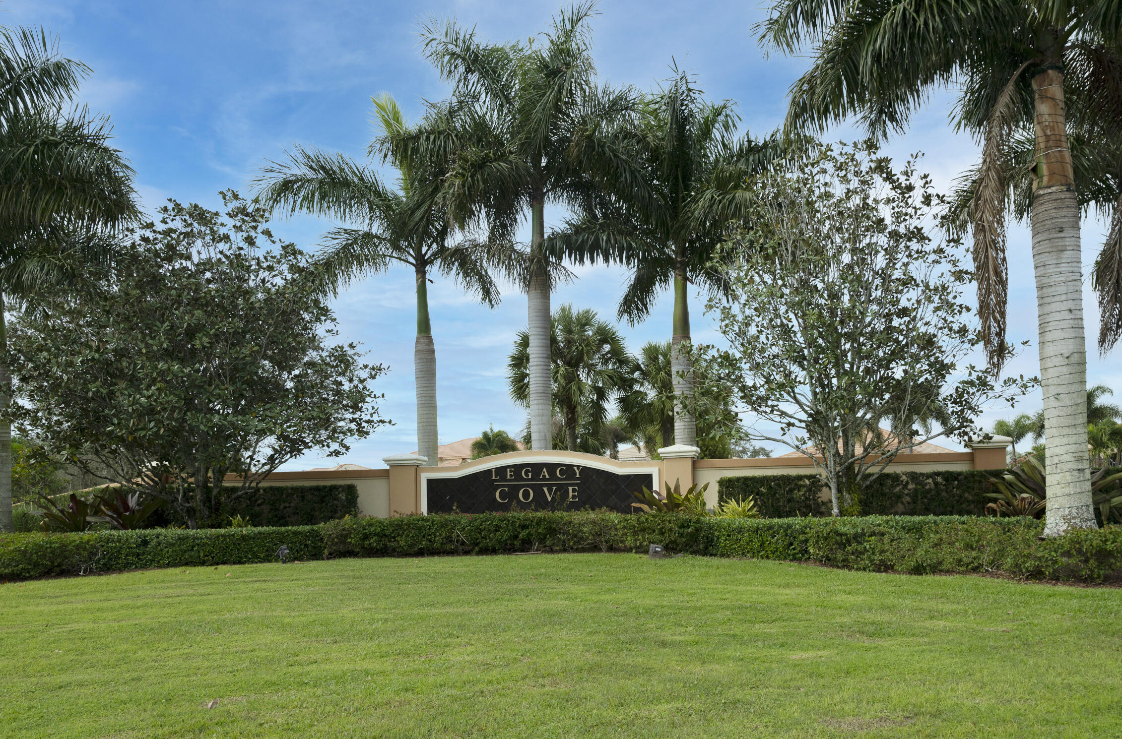 1581 Southeast Conference Circle Stuart, FL 34997 - Photo 32 of 52 Community Entry