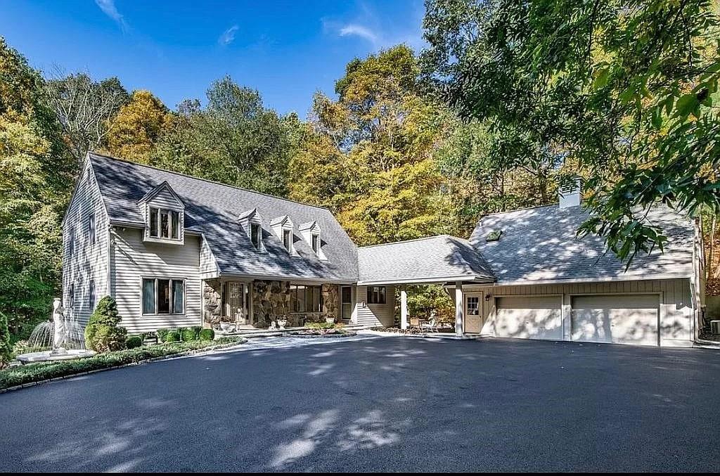 92 Post Office Road Waccabuc, NY 10597 - Photo 1 of 1 Gallery Image 1