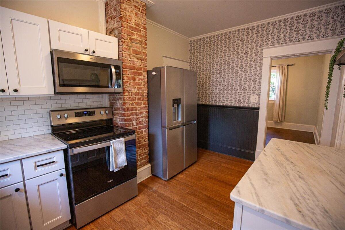 2446 Montvale Road Southwest Roanoke, VA 24015 - Photo 15 of 43 19-2446-Montvale-20