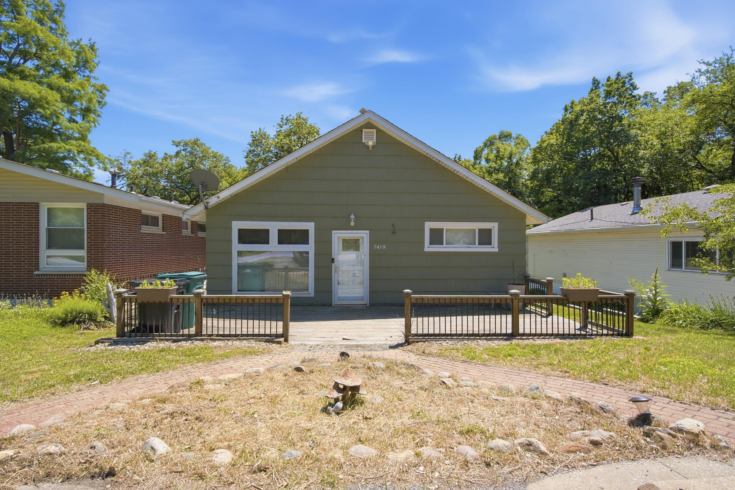 7419 Maple Avenue Gary, IN 46403 - Photo 2 of 19 2500x1667