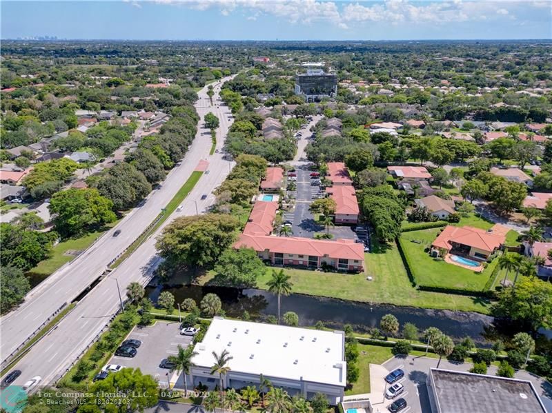 9649 Northwest 4th Street, Unit 5E Coral Springs, FL 33071 - Photo 27 of 30 an aerial view of multiple house