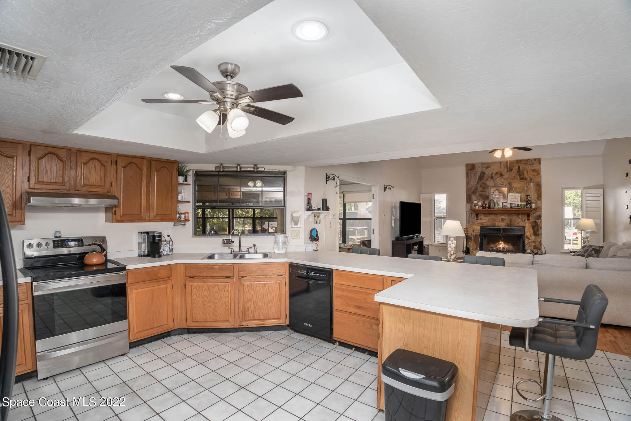 410 North Burnett Road Cocoa, FL 32926 - Photo 8 of 41 DSC00011-Edit