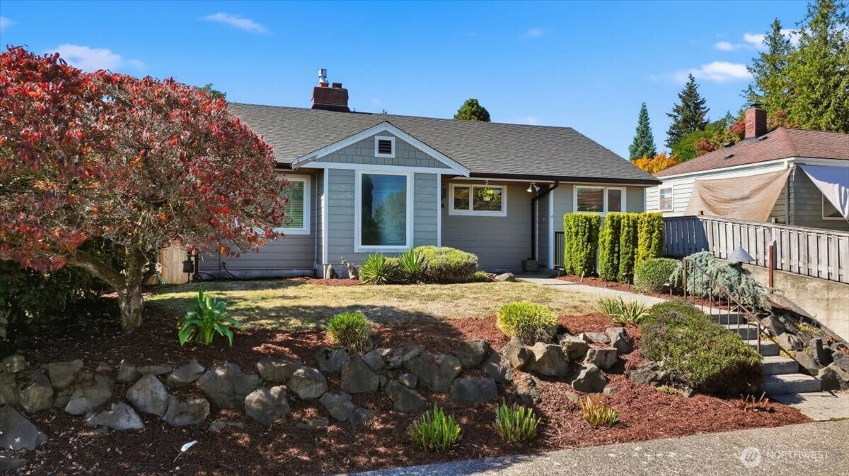 8629 36th Avenue Southwest Seattle, WA 98126 - Photo 2 of 38 Gallery Image 2