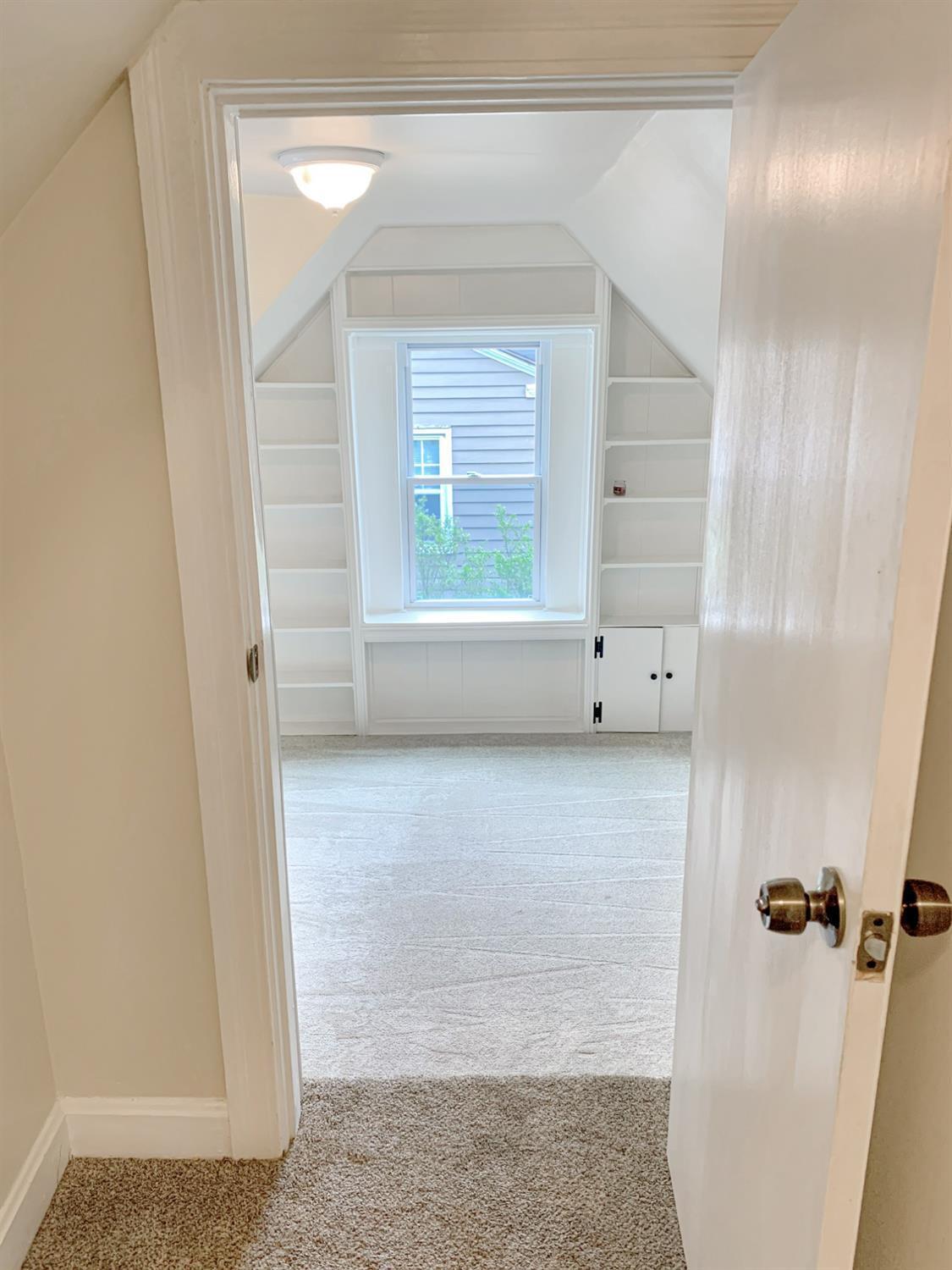6204 Plainfield Road Silverton, OH 45213 - Photo 22 of 34 Gallery Image 22