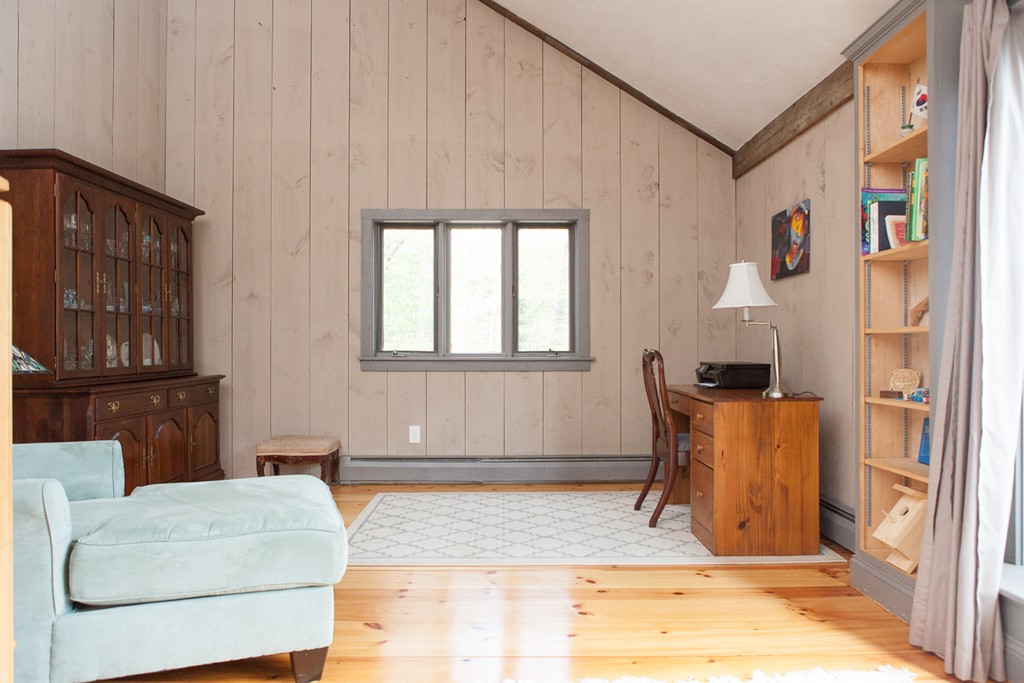 235 Ellis Road Westminster, MA 01473 - Photo 11 of 30 a living room with furniture and a rug