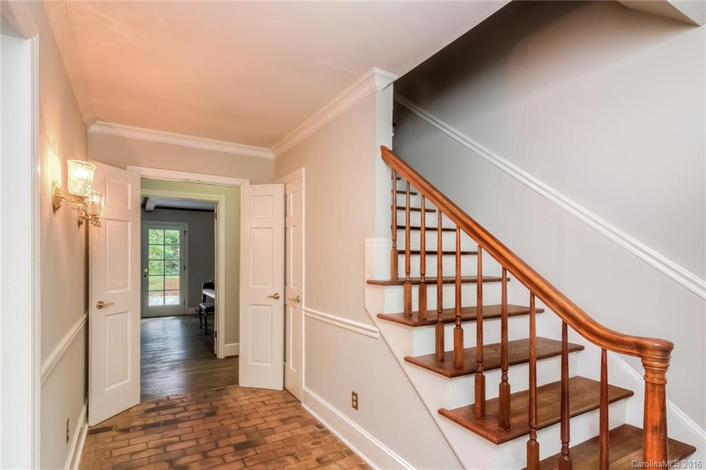 5951 Gate Post Road Charlotte, NC 28211 - Photo 2 of 21 Gallery Image 2