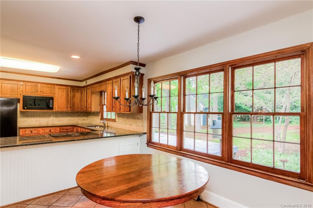 5951 Gate Post Road Charlotte, NC 28211 - Photo 6 of 21 Gallery Image 6