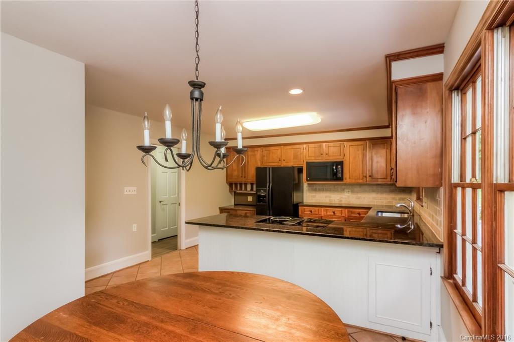 5951 Gate Post Road Charlotte, NC 28211 - Photo 7 of 21 Gallery Image 7