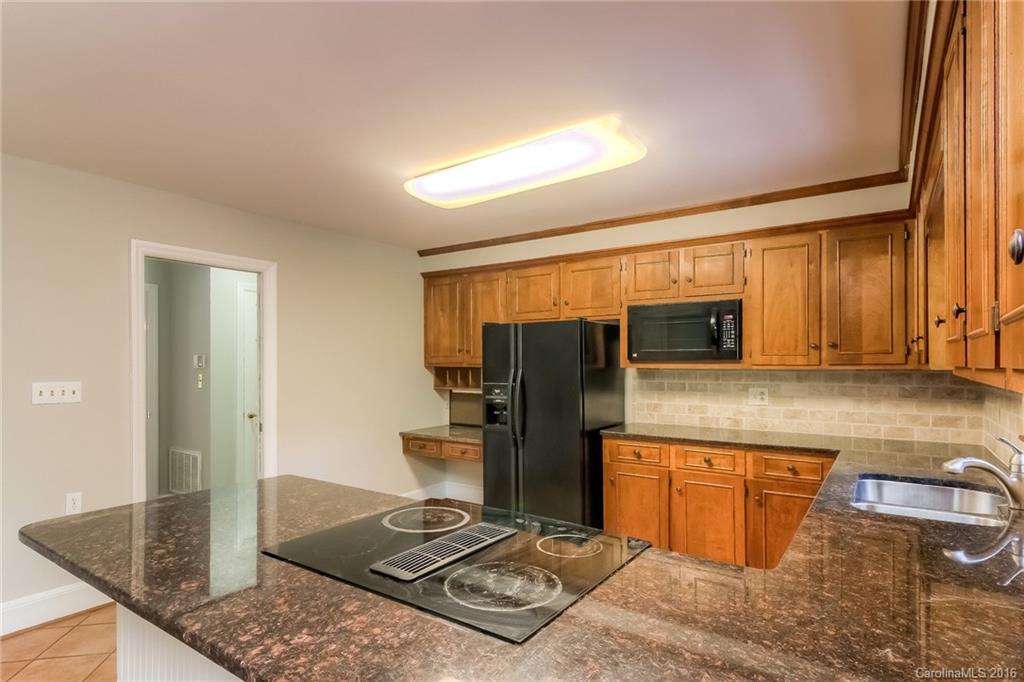 5951 Gate Post Road Charlotte, NC 28211 - Photo 8 of 21 Gallery Image 8