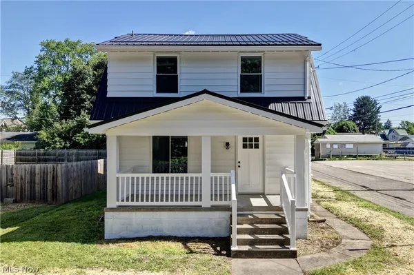 $210,000 | 431 Cedar Lane Northwest, New Philadelphia, OH 44663