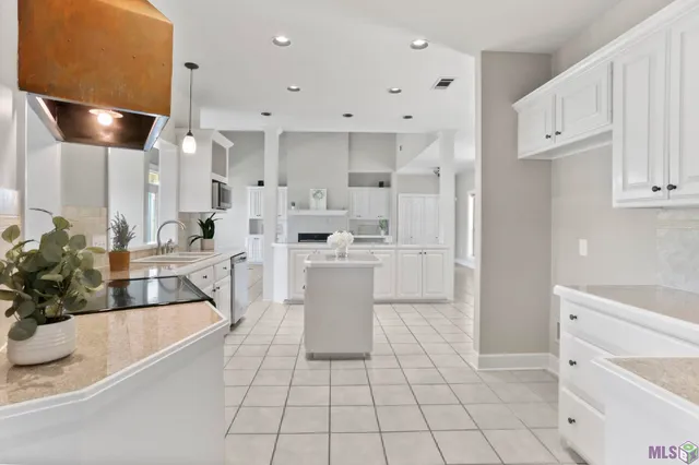 $455,000 | 13538 Bayou Terrace Drive, St. Amant, LA 70774