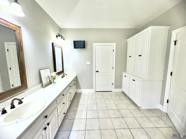 $465,000 | 13538 Bayou Terrace Drive, St. Amant, LA 70774