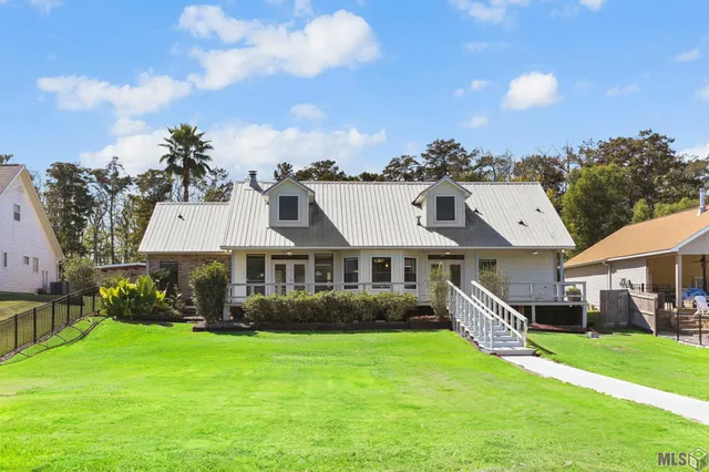 $465,000 | 13538 Bayou Terrace Drive, St. Amant, LA 70774