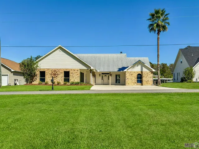 $465,000 | 13538 Bayou Terrace Drive, St. Amant, LA 70774