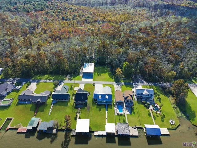 $465,000 | 13538 Bayou Terrace Drive, St. Amant, LA 70774