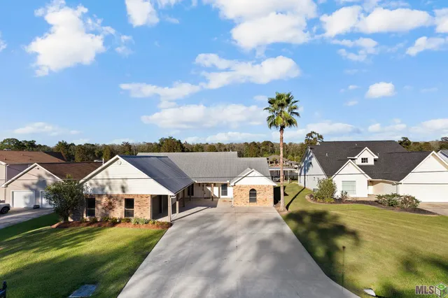 $465,000 | 13538 Bayou Terrace Drive, St. Amant, LA 70774